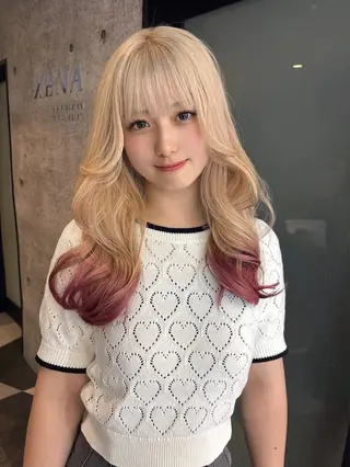 セミロング カラー GEM YURI ハイトーンカラーのヘアスタイル