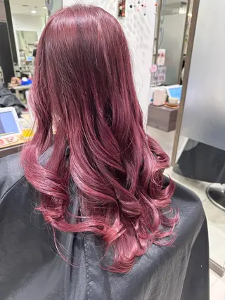 ロング レイヤー 艶々カラーのヘアスタイル