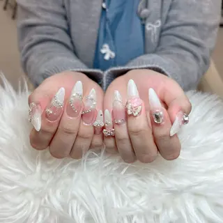 ネイル anh nail anne🤍のネイルデザイン