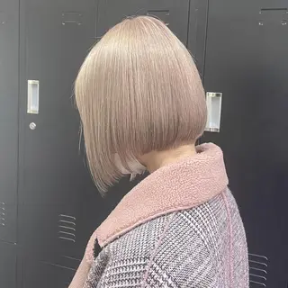 ミディアム カラー パーマ ヘアアレンジ メンズ キッズ ネイル マツエク・マツパ アイブロウ 切りっぱなしヘアボブ ミディアムヘアRYOのヘアスタイル