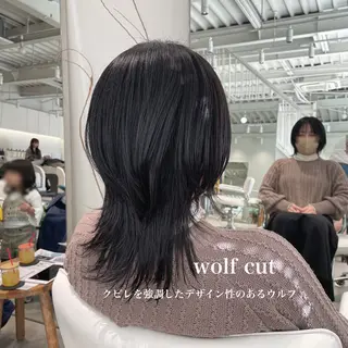 セミロング 峯崎 葵のヘアスタイル