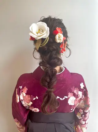 ロング ヘアアレンジ 青沼夏未/オリーブ/ 寒色カラーのヘアスタイル
