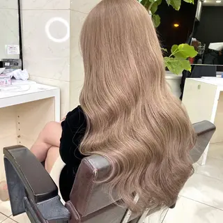 ロング カラー シールエクステ特化 ハイトーン、NANAのヘアスタイル