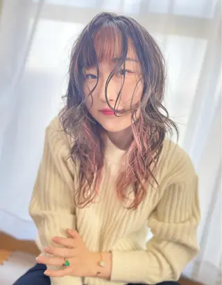 ロング カラー 河口 友里のヘアスタイル