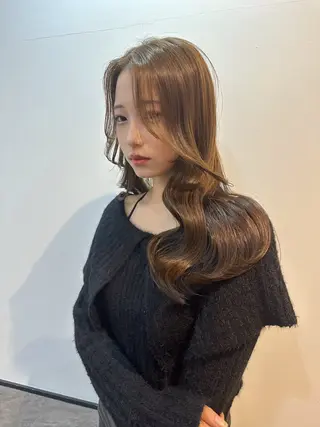 ロング カラー 【ALTLA 吹田】 ハイトーン MUUのヘアスタイル