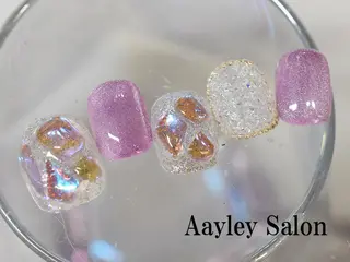 カラー ネイル Aayley アイリ―サロンのネイルデザイン