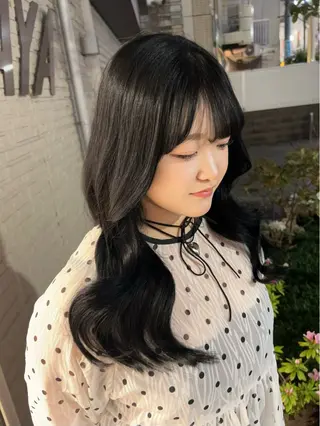 カラー 三富 陽菜のヘアスタイル