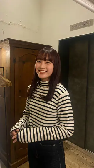 セミロング 透明感カラー 🦙なりたりみのヘアスタイル