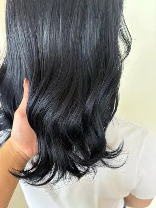 ミディアム ミディアムレイヤー/ 艶カラーNorikaのヘアスタイル