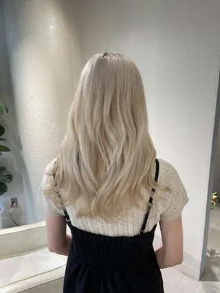 ロング カラー ムラ修正.ブリーチ エクステ🤍アミルのヘアスタイル