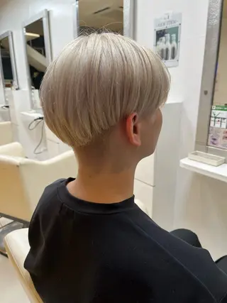 ショート カラー 柳川 玲也のヘアスタイル