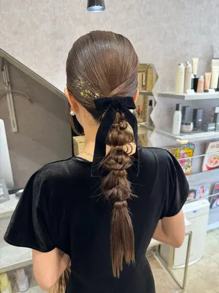 ヘアアレンジ Rio/ヘアセット/ ハイトーンカラーのヘアスタイル