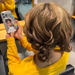 セミロング ヘアアレンジ 千木良 萌々のヘアスタイル