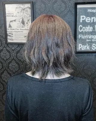 ミディアム カラー 保住 恭平のヘアスタイル