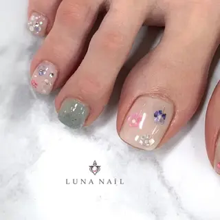 ネイル アトリエ　ミモザ所属・いまむら あかりのネイルデザイン