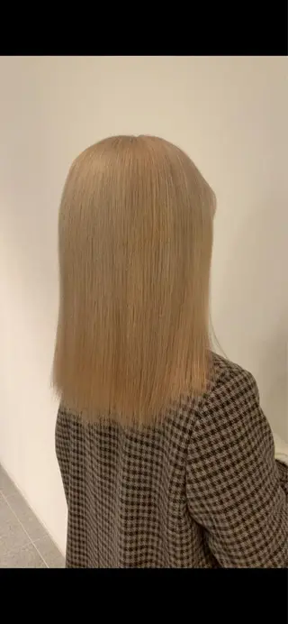 ミディアム カラー れい🫧 ハイトーン特化のヘアスタイル