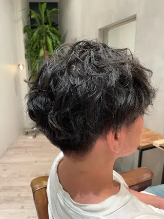 パーマ メンズ 溝口 右京のヘアスタイル