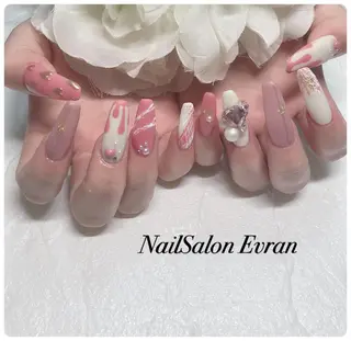 ネイル Nail salon Evranのネイルデザイン