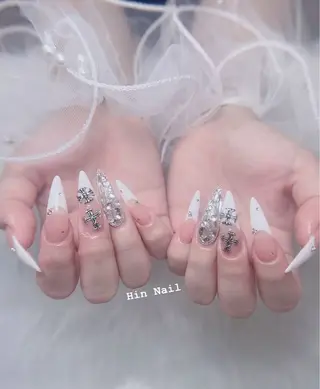 ネイル Hin Nailsのネイルデザイン