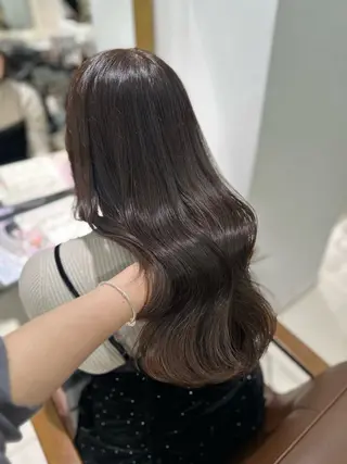 ロング カラー 髪質改善艶カラー🩶 Nanako ⟡.·のヘアスタイル