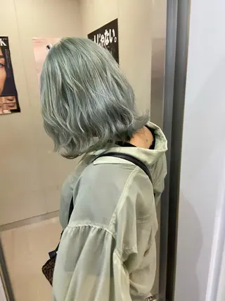 ミディアム . mioのヘアスタイル
