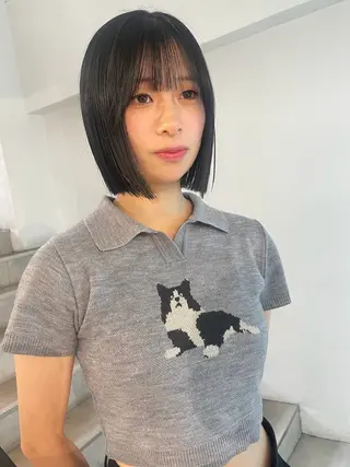 ショート 🎀ボブ+ハイトーン シュカ👶🏻のヘアスタイル