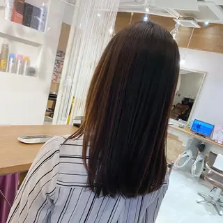 セミロング 髪質改善特化 安東駿介のヘアスタイル