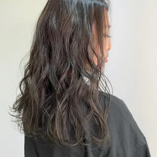 ロング 福山 晴香のヘアスタイル