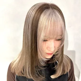 ミディアム カラー デザインカラー/パー マ🦖外岡咲希🦖のヘアスタイル