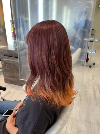 セミロング カラー デザインカラー、艶髪 大塚 耕平のヘアスタイル