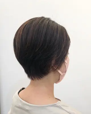 ショート ツノガイ エリのヘアスタイル