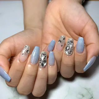 ネイル 𝑩𝒆𝒍𝒍𝒂 𝒏𝒂𝒊𝒍のネイルデザイン