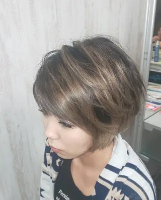 カラー ショート 斉藤 啓太のヘアスタイル