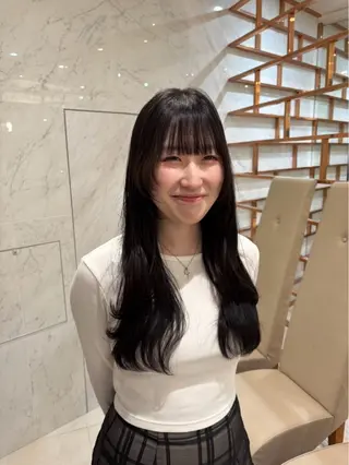 ロング かどた はるなのヘアスタイル