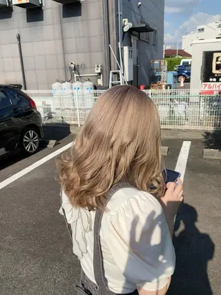 カラー SALOWIN栄 高須大貴のヘアスタイル
