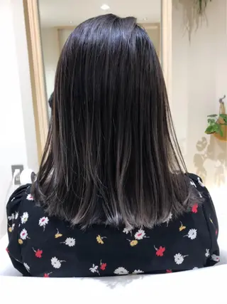 セミロング カラー 三代 ゆりあのヘアスタイル