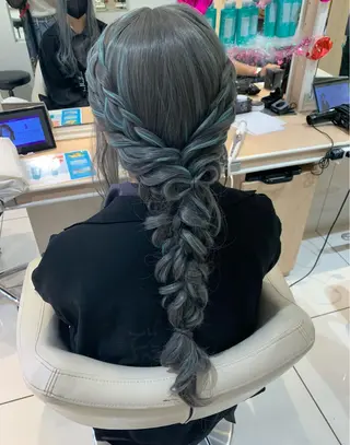 ロング ヘアアレンジ 宮永 璃沙のヘアスタイル