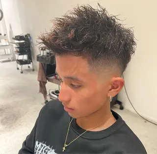 ショート パーマ メンズ 服部 雄輝のヘアスタイル