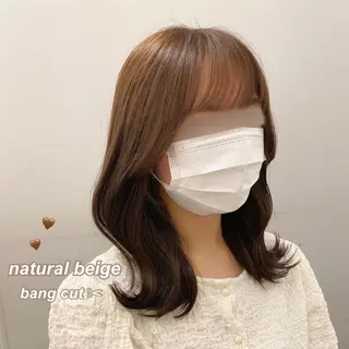 ミディアム ナガイ アヤのヘアスタイル