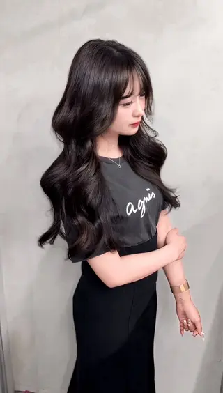 カラー 伊藤 憲のヘアスタイル