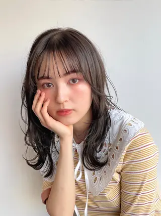セミロング カラー 梅田美容室 山崎海波のヘアスタイル