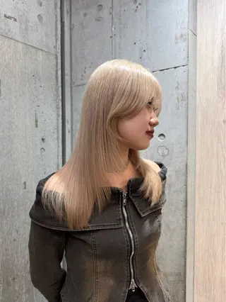 ロング カラー ブリーチ/艶カラー 🫧/ユーナのヘアスタイル