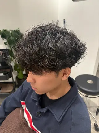 ショート パーマ メンズ 垢抜けメンズカット/ 毛流れパーマ/ユウトのヘアスタイル