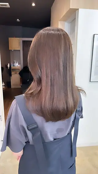 セミロング カラー 🪽髪質改善矯正 🤍MIU🤍のヘアスタイル