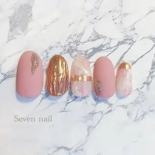 ネイル 名倉 なな子のネイルデザイン