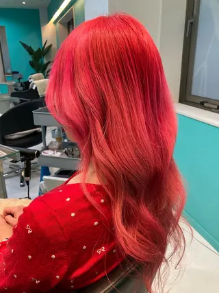 ロング カラー 🫧透明感✨ブリーチ 💫ダメージレス🫧のヘアスタイル