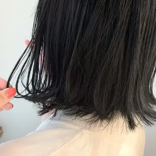 ミディアム カラー fio マナミのヘアスタイル