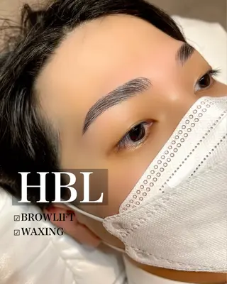 メンズ アイブロウ HERMÉ KAYAの眉毛・アイブロウイメージ