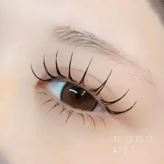 マツエク・マツパ 束感マツエク💛 ririkaのマツエク・マツパデザイン