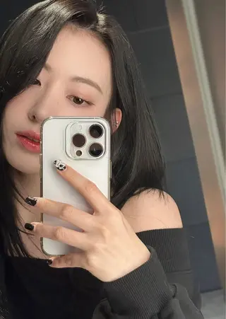 カラー ⛓ワンホンレイヤー 🥀🖤/あいりのヘアスタイル